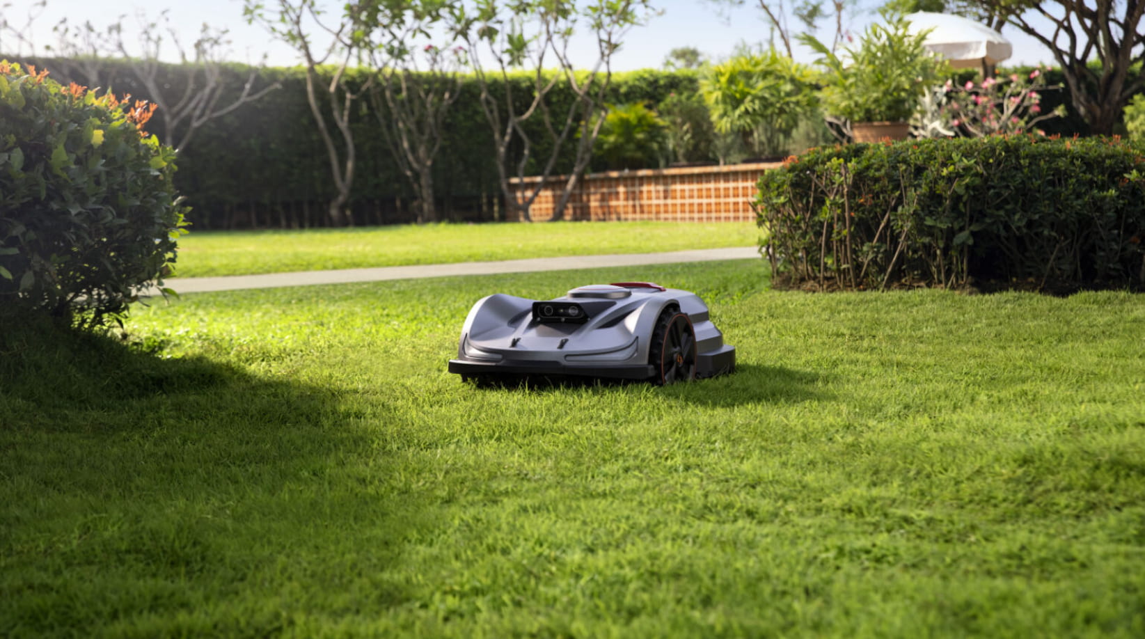 Wire-Free Robot Lawn Mowers Explained: Are They Right for Your Lawn?